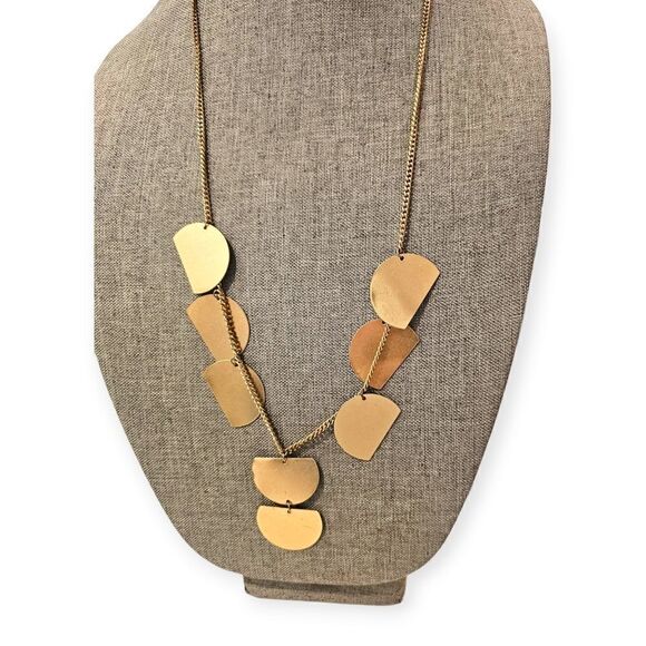 Gold-tone Metallic Island Breeze Flutter Necklace - Picture 10 of 10